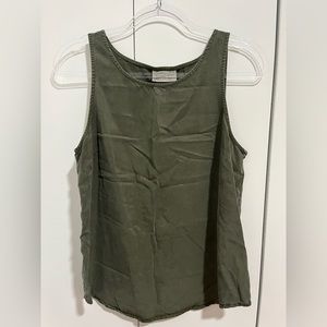 Universal Thread Green Womens Sleeveless Top Size Medium
